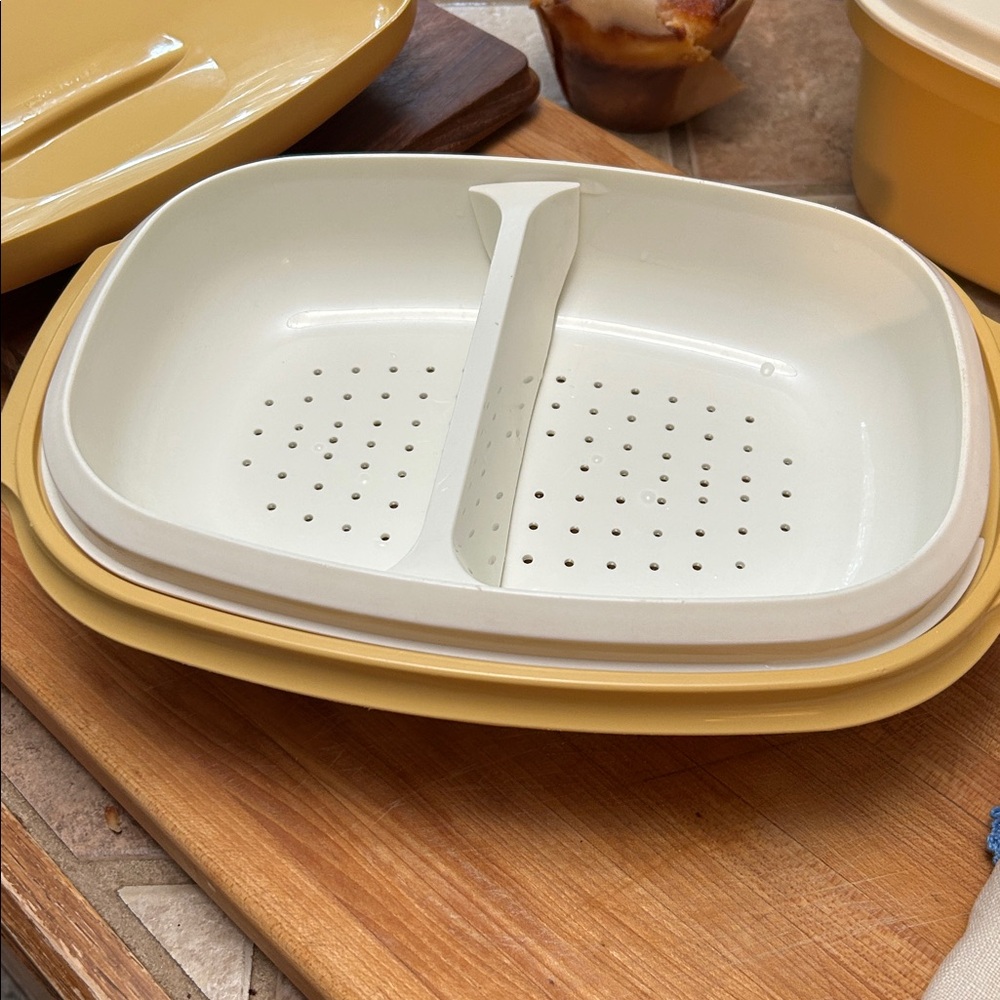 Vintage Tupperware Steamer Harvest Gold - Picture 2 of 7